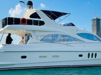 Majesty 70ft – Private Group Yacht Rental
