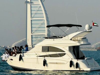 Meridian 45ft – Private Group Yacht Rental