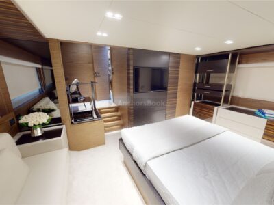 Ferretti 670 - Luxury 5 Stars VIP Private Group Yacht Rental