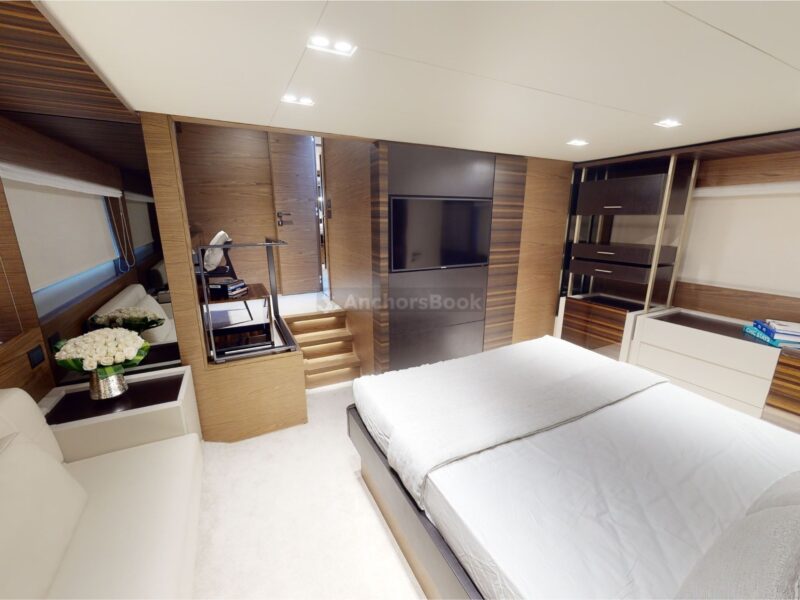 Ferretti 670 - Luxury 5 Stars VIP Private Group Yacht Rental