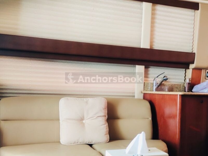 Meridian 45ft – Private Group Yacht Rental