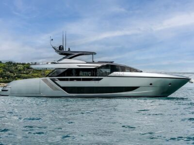 Riva 82 - Luxury 5 Stars VIP Private Group Yacht Rental