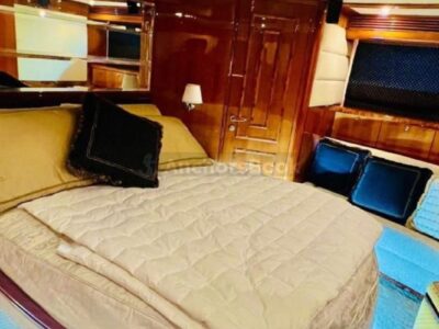 Majesty 70ft – Private Group Yacht Rental