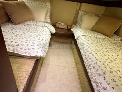 Meridian 45ft – Private Group Yacht Rental