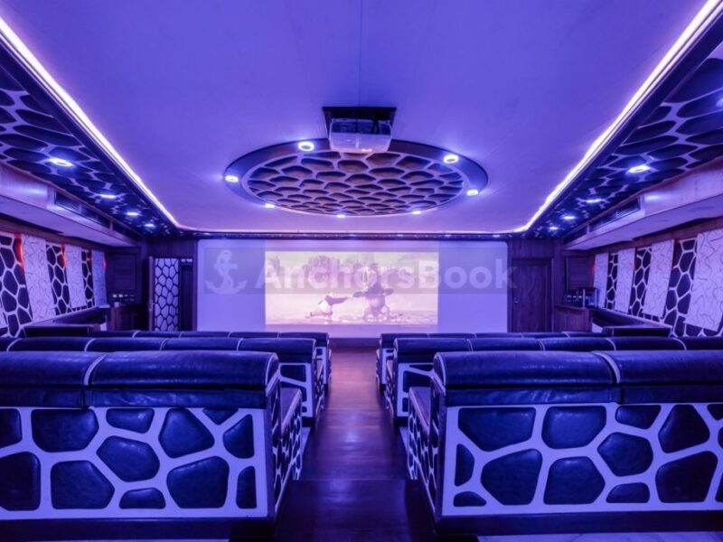 Private 155ft Mega Yacht | For Up To 500PAX Guests