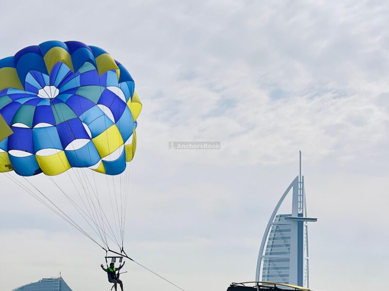 Dubai Parasailing For 2 Guests (30 Minutes)