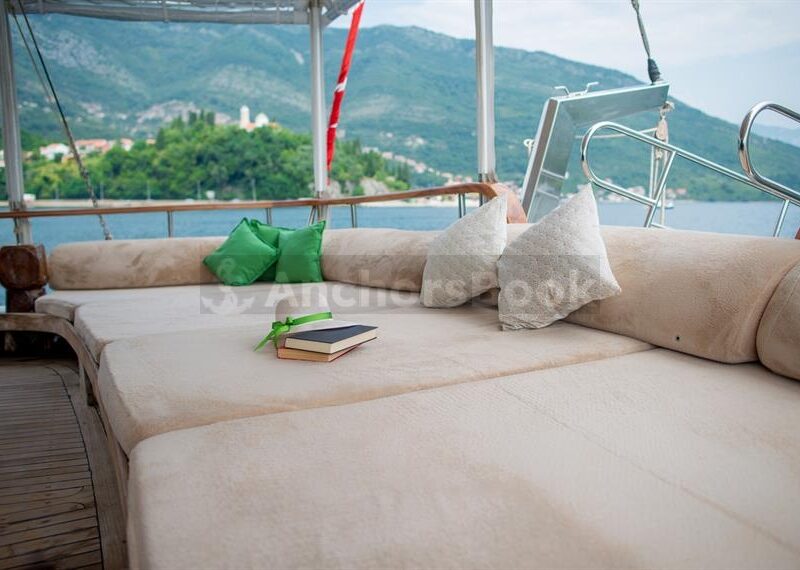 Sadri Usta - New 2021 Build 95ft Yacht Charter In Fethiye