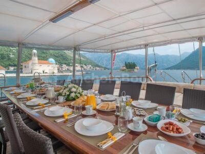 Sadri Usta - New 2021 Build 95ft Yacht Charter In Fethiye