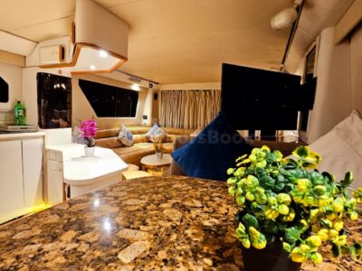 Rhythm 58ft Yacht For Up To 25 Guests