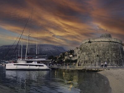 Lady Amanda - Luxury 5-Cabin Catamaran