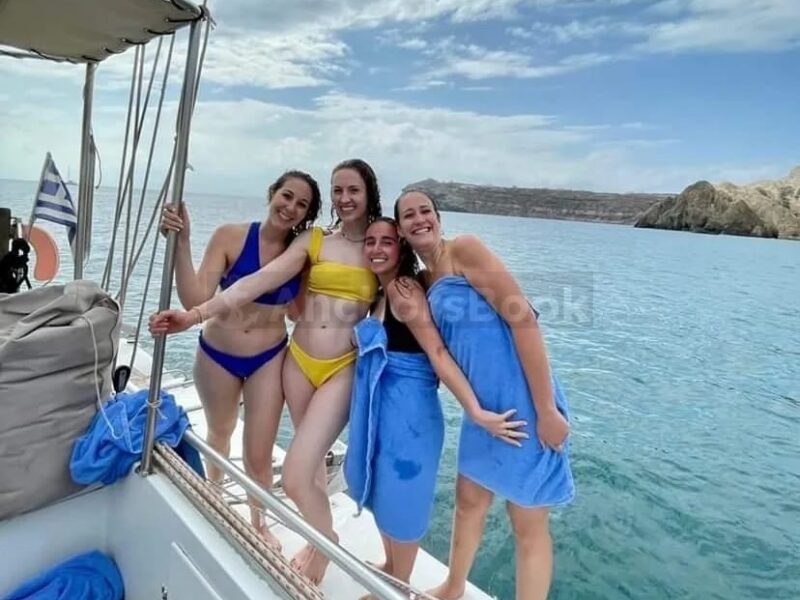 Santorini Private Catamaran Cruise with Meal & Drinks