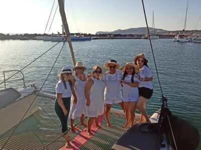 Santorini Private Catamaran Cruise with Meal & Drinks