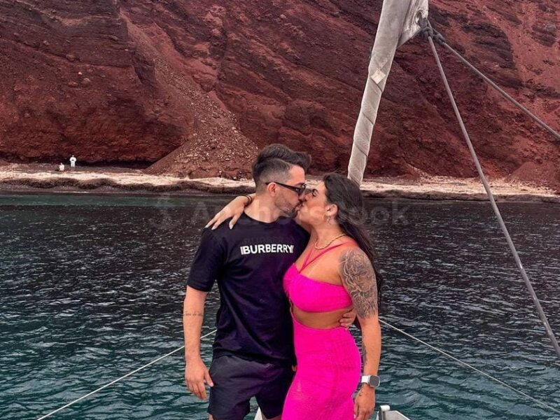 Santorini Private Catamaran Cruise with Meal & Drinks