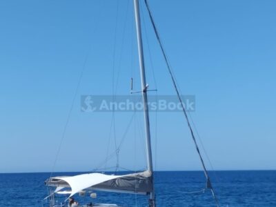 Santorini Private Catamaran Cruise with Meal & Drinks