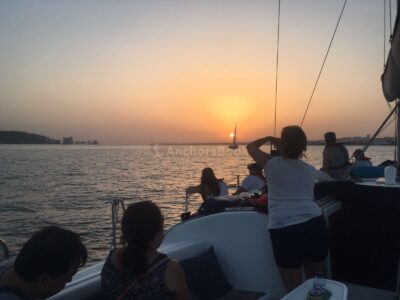 Sunset 2 hour shared boat tour in Lisbon