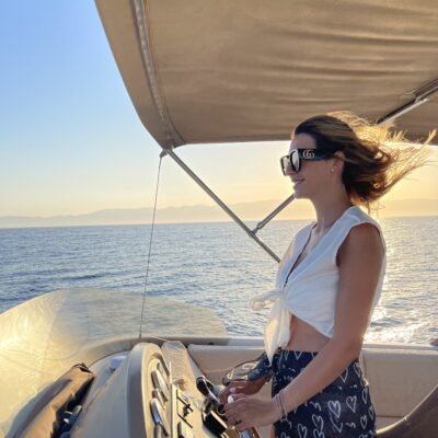 Hande Yağmur A.