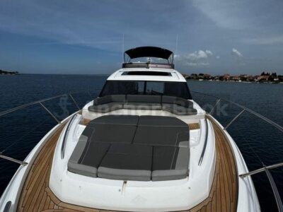 LUXRY YACHT TOUR