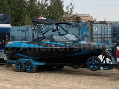AXIS Wake Research T22, 400HP - Kelowna Boat Rental