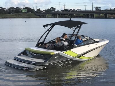 7 PASSENGER SPEEDBOAT