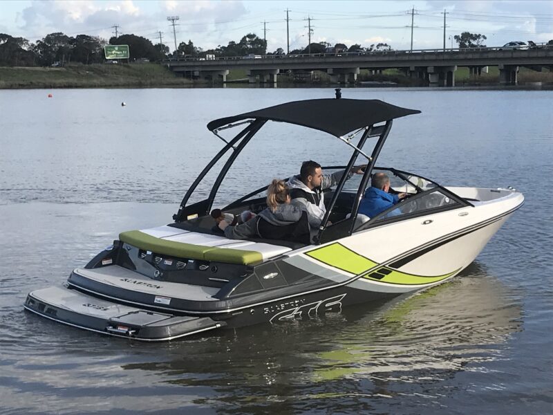7 PASSENGER SPEEDBOAT