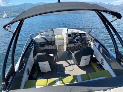 7 PASSENGER SPEEDBOAT