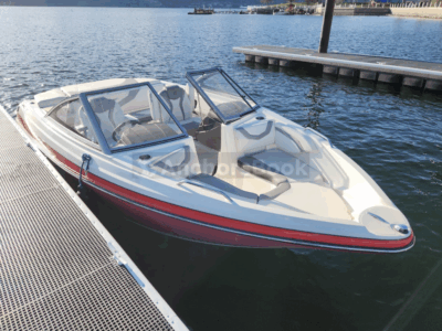 8 PASSENGER SPEEDBOAT