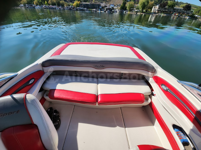 10 PASSENGER SPEEDBOAT