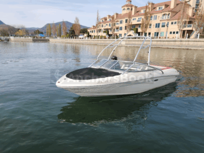 10 PASSENGER SPEEDBOAT