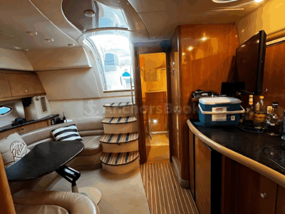 Cabo Luxury Yacht Charter – Private Crew & Snorkeling Adventure