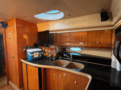 Cabo Luxury Yacht Charter – Private Crew & Snorkeling Adventure