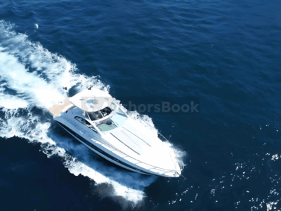 Cabo Luxury Yacht Charter – Private Crew & Snorkeling Adventure
