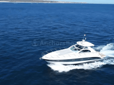 Cabo Luxury Yacht Charter – Private Crew & Snorkeling Adventure