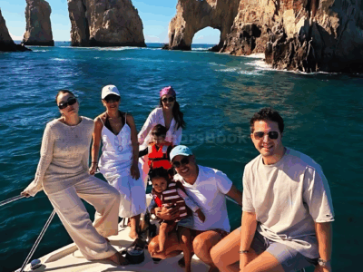 Cabo Private Yacht Cruise to El Arco with Snorkeling Adventure
