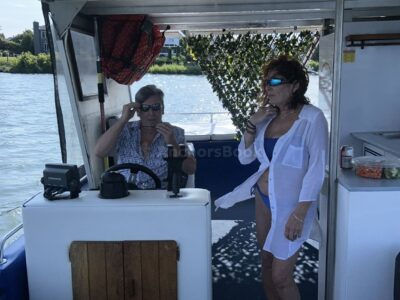 Party Houseboat Cruise In Montreal, Quebec | Max 25 Guests