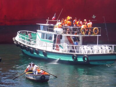RENTA DE EMBARCACION POR HORAS EN VALPARAISO Y VIÑA DEL MAR