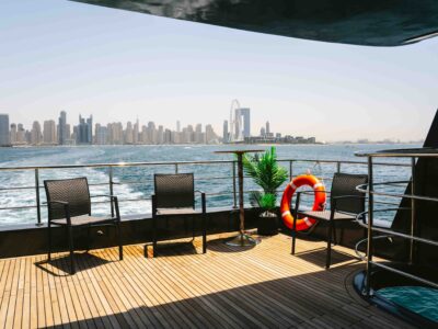 Premium Luxury 3-6 Hour Birthday Party 100ft Yacht With Cake, Decorations & Assorted Drinks Included – Dinner Optional – (Up to 50PAX)