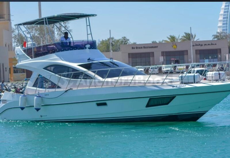 44 FEET LUXURY YACHT