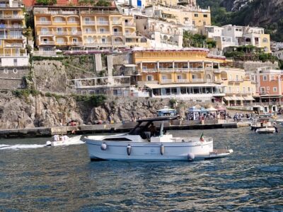 Elegant Italian Craftsmanship - Apreamare Gozzo 35ft